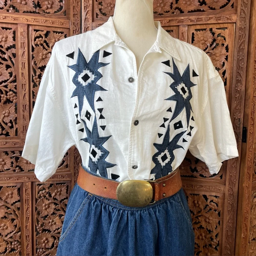 White Embroidered Men's Short Sleeve Cotton Linen Shirt Western Aztec - Picture 3 of 11
